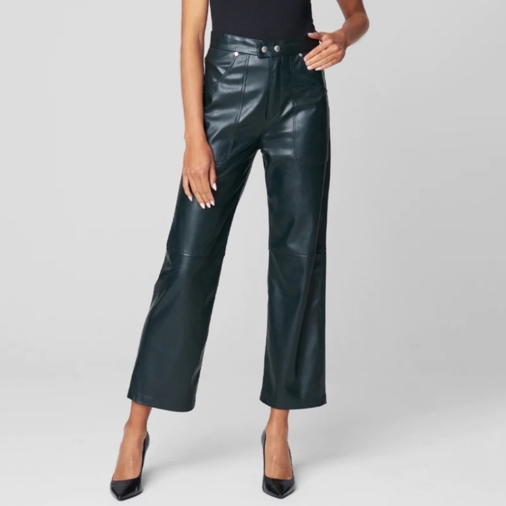 NWT Blank Nyc The Baxter Ribcage Crop Flare Pants in Nice Things Green